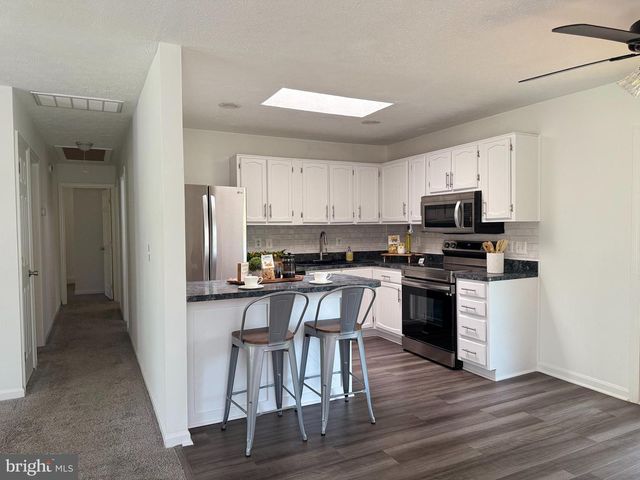 105 WALNUT DR, Fredericksburg, VA 22405