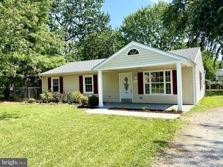 105 WALNUT DR, Fredericksburg, VA 22405