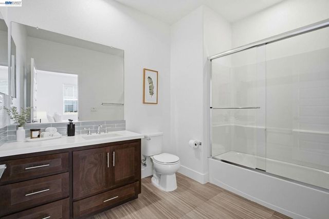 37784 Taro Ter, Newark, CA 94560