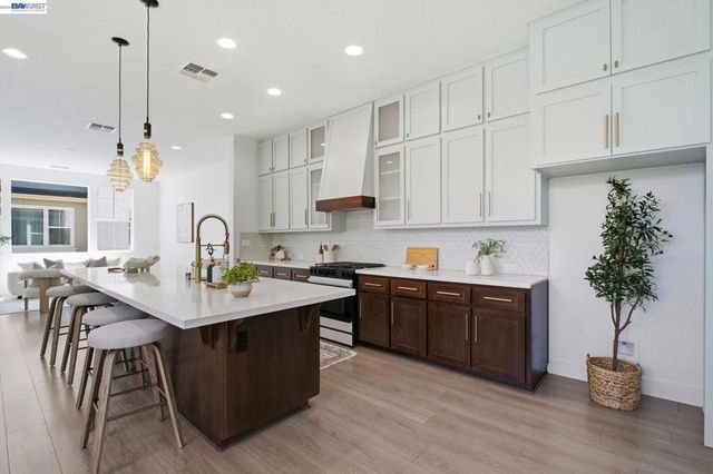 37784 Taro Ter, Newark, CA 94560