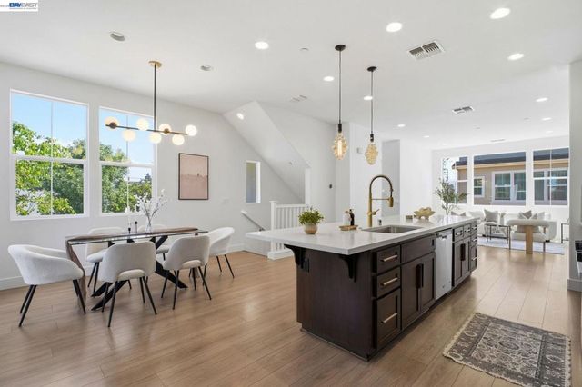 37784 Taro Ter, Newark, CA 94560