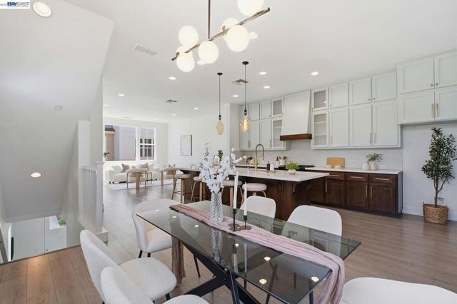 37784 Taro Ter, Newark, CA 94560