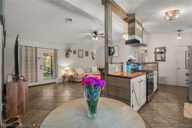 203 Amherst Circle, Fort Smith, AR 72908