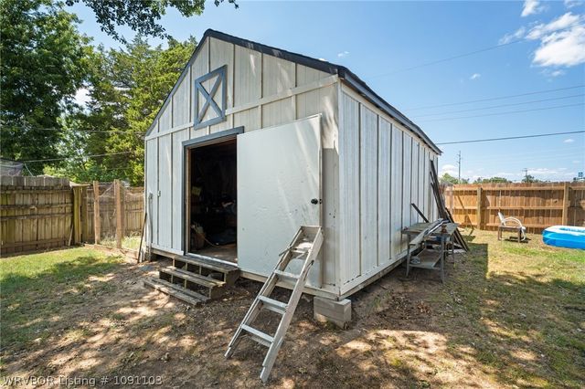 203 Amherst Circle, Fort Smith, AR 72908