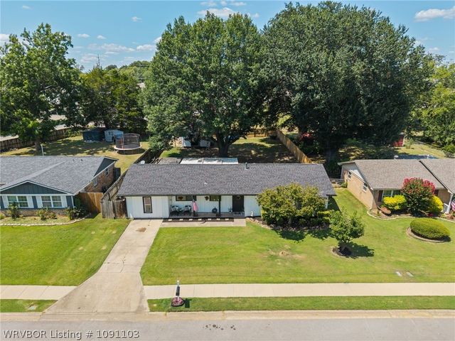 203 Amherst Circle, Fort Smith, AR 72908
