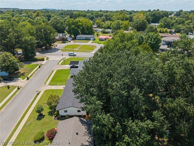 203 Amherst Circle, Fort Smith, AR 72908