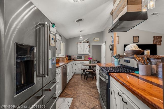 203 Amherst Circle, Fort Smith, AR 72908