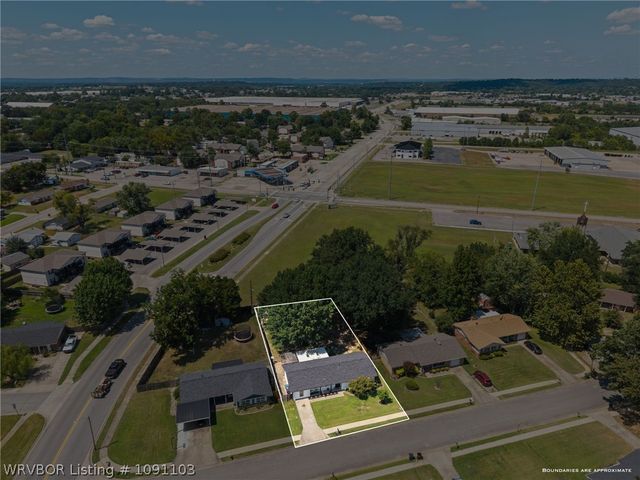 203 Amherst Circle, Fort Smith, AR 72908
