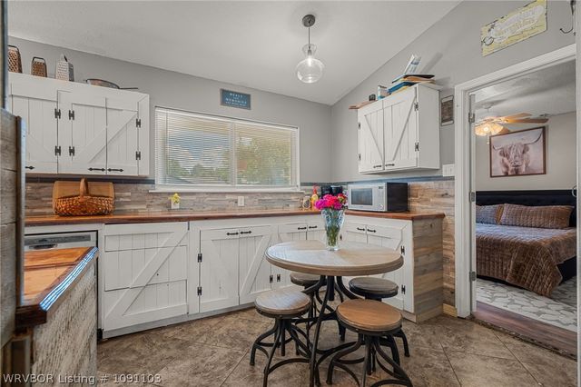 203 Amherst Circle, Fort Smith, AR 72908