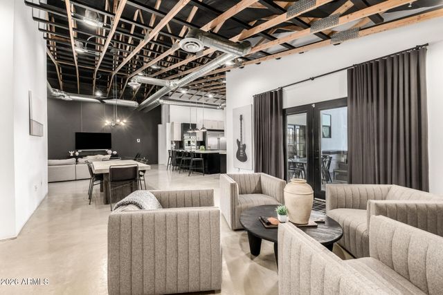 6444 E OAK Street, Scottsdale, AZ 85257