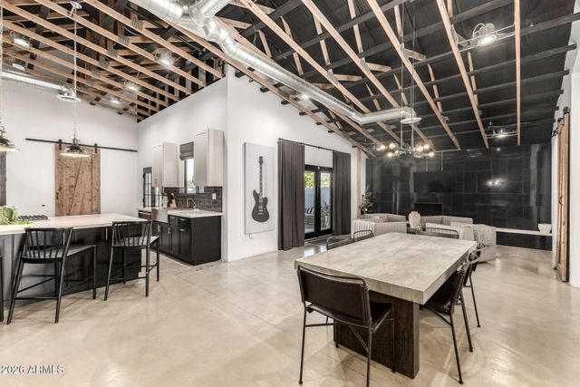 6444 E OAK Street, Scottsdale, AZ 85257