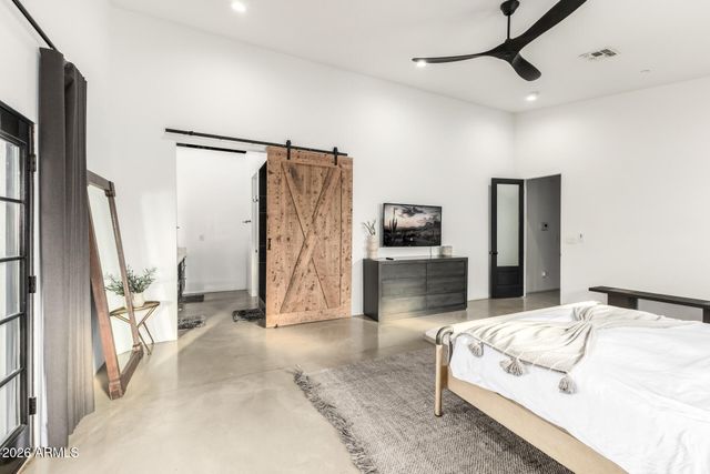 6444 E OAK Street, Scottsdale, AZ 85257