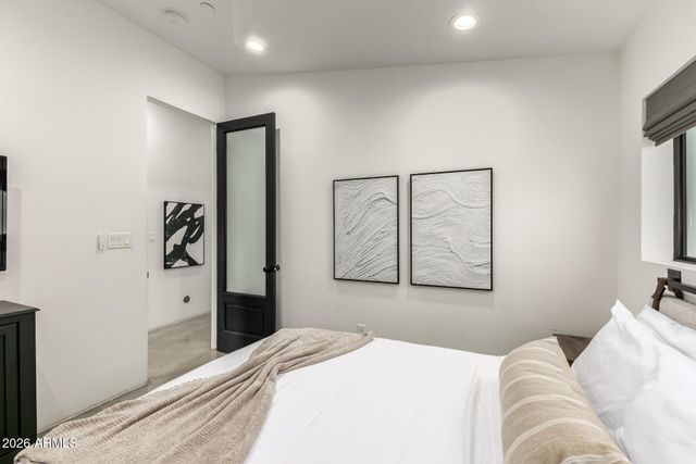 6444 E OAK Street, Scottsdale, AZ 85257