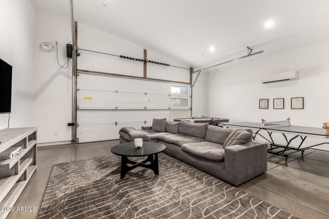 6444 E OAK Street, Scottsdale, AZ 85257