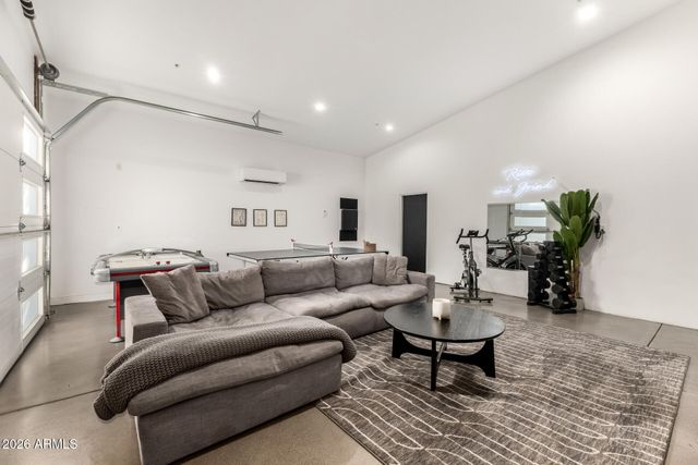 6444 E OAK Street, Scottsdale, AZ 85257