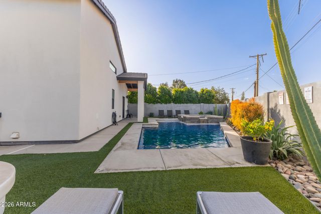 6444 E OAK Street, Scottsdale, AZ 85257