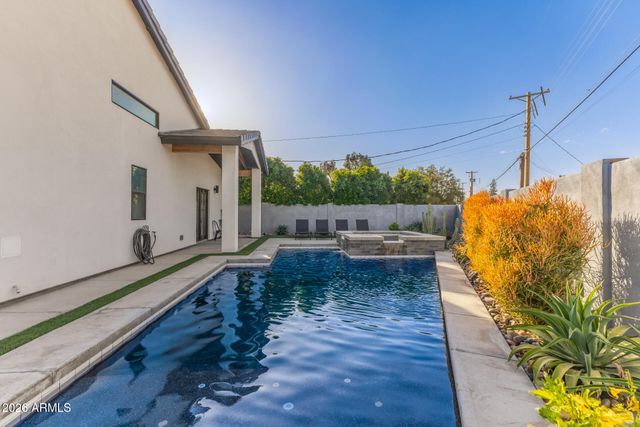 6444 E OAK Street, Scottsdale, AZ 85257