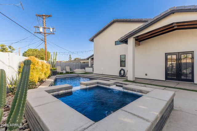 6444 E OAK Street, Scottsdale, AZ 85257