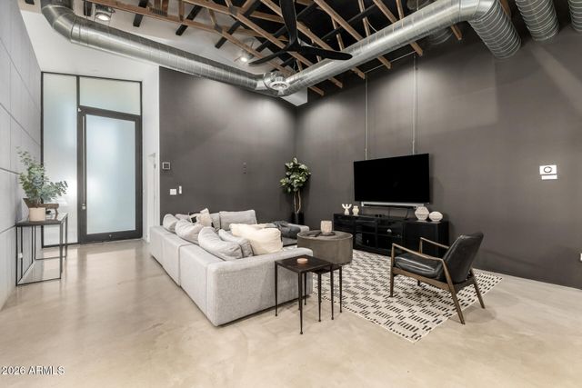 6444 E OAK Street, Scottsdale, AZ 85257