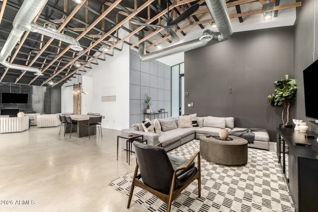 6444 E OAK Street, Scottsdale, AZ 85257