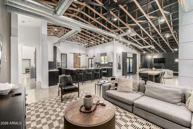 6444 E OAK Street, Scottsdale, AZ 85257