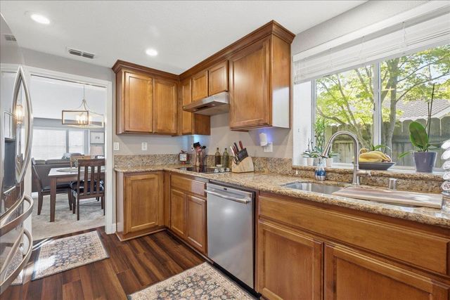 4072 Alex Ln, Carmichael, CA 95608