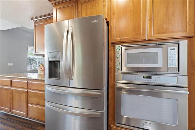 4072 Alex Ln, Carmichael, CA 95608