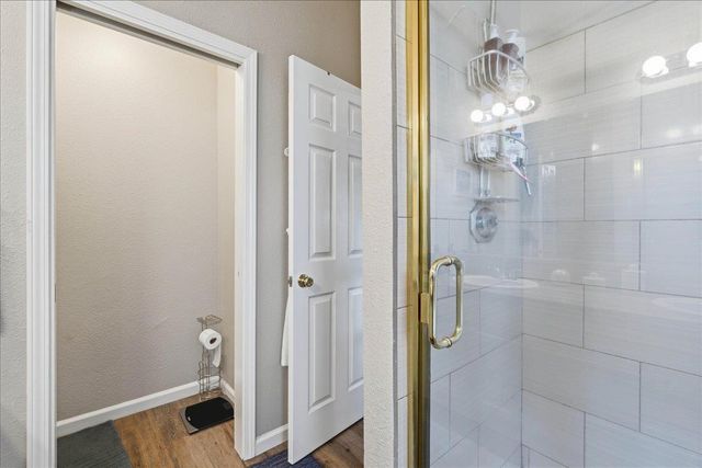 4072 Alex Ln, Carmichael, CA 95608