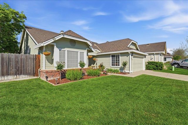 4072 Alex Ln, Carmichael, CA 95608