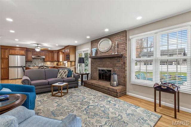 5150 Olde Silver Place, Unincorporated, MO 63128