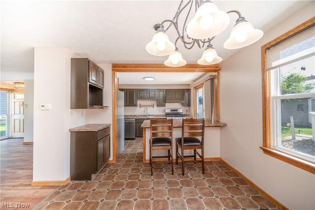 814 Illinois Avenue, Mcdonald, OH 44437