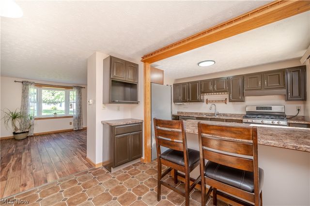 814 Illinois Avenue, Mcdonald, OH 44437