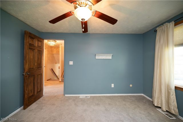 814 Illinois Avenue, Mcdonald, OH 44437
