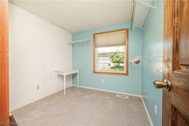 814 Illinois Avenue, Mcdonald, OH 44437