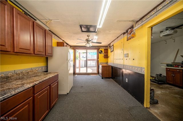 814 Illinois Avenue, Mcdonald, OH 44437