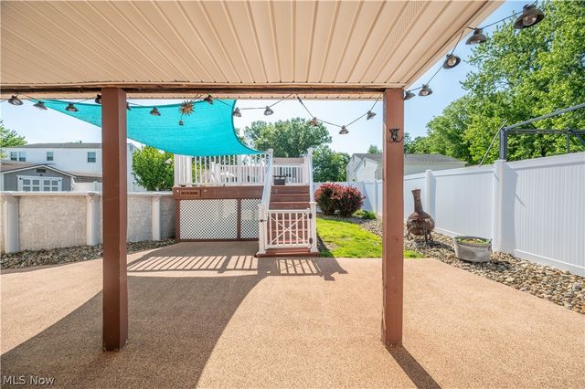 814 Illinois Avenue, Mcdonald, OH 44437