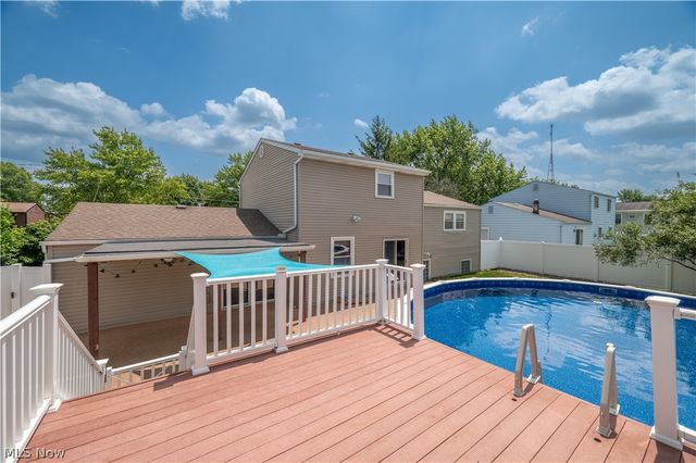 814 Illinois Avenue, Mcdonald, OH 44437
