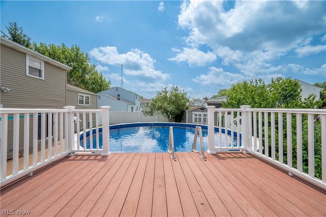 814 Illinois Avenue, Mcdonald, OH 44437