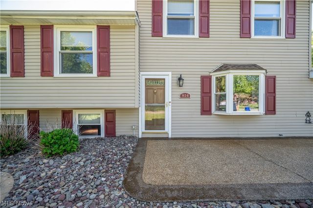 814 Illinois Avenue, Mcdonald, OH 44437