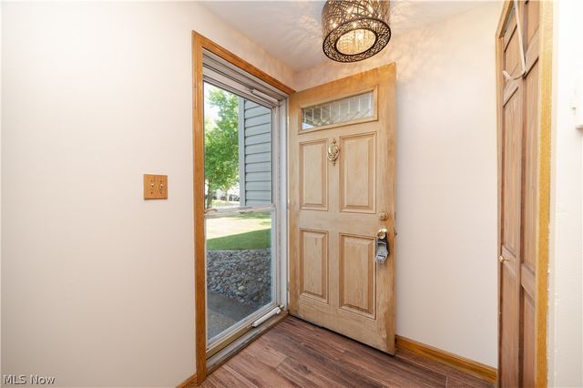 814 Illinois Avenue, Mcdonald, OH 44437