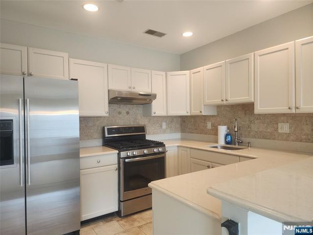 75 Mountainview Court, Riverdale Borough, NJ 07457