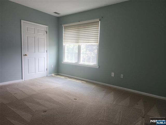 75 Mountainview Court, Riverdale Borough, NJ 07457