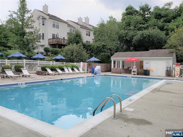 75 Mountainview Court, Riverdale Borough, NJ 07457