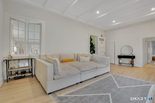 156 Hamilton Avenue, Watertown, CT 06795