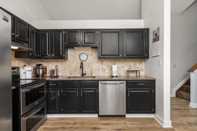 200 Buckboard Lane, Plain City, OH 43064