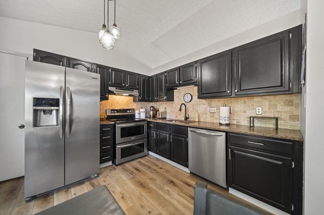 200 Buckboard Lane, Plain City, OH 43064
