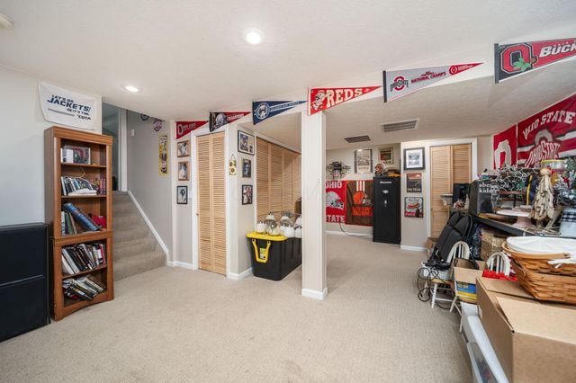 200 Buckboard Lane, Plain City, OH 43064