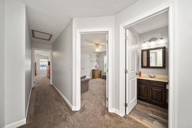 200 Buckboard Lane, Plain City, OH 43064