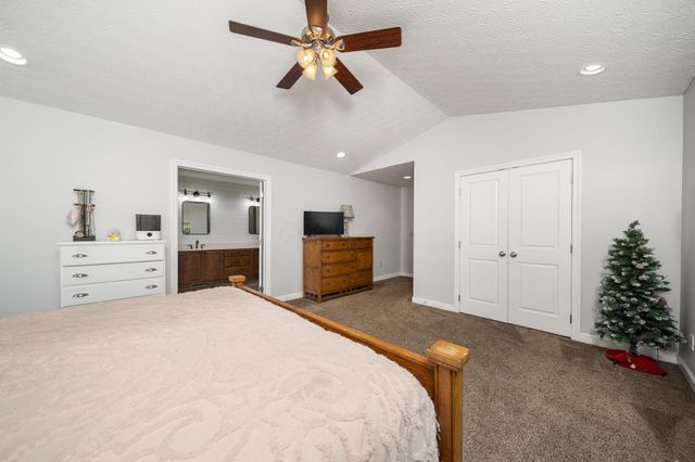 200 Buckboard Lane, Plain City, OH 43064