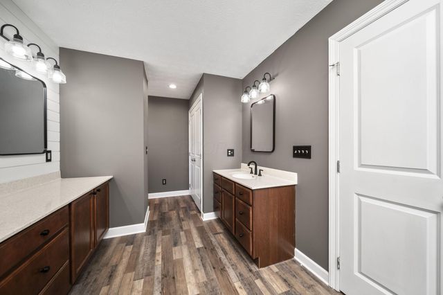 200 Buckboard Lane, Plain City, OH 43064